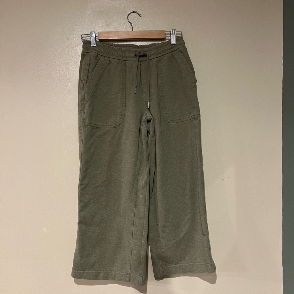 Athleta Sage Green Ankle Pants